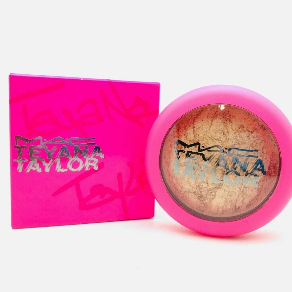 MAC Teyana Taylor Mineralize Skin Finish in House of Petunia